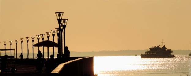 Atardecer en la costanera de Posadas